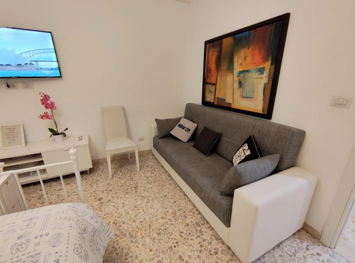 Sergio Tourist Rental Close Tiburtina Station Rome Bagian luar foto