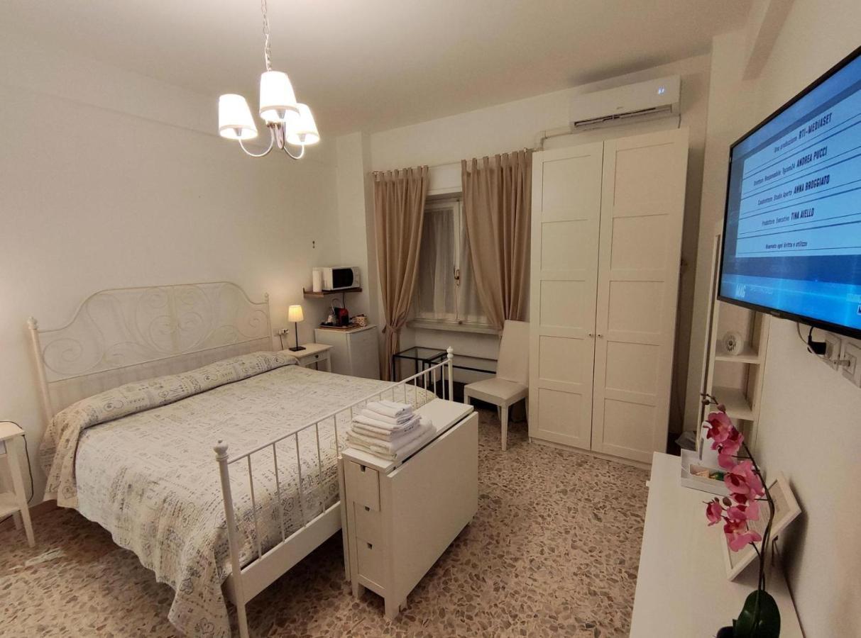Sergio Tourist Rental Close Tiburtina Station Rome Bagian luar foto
