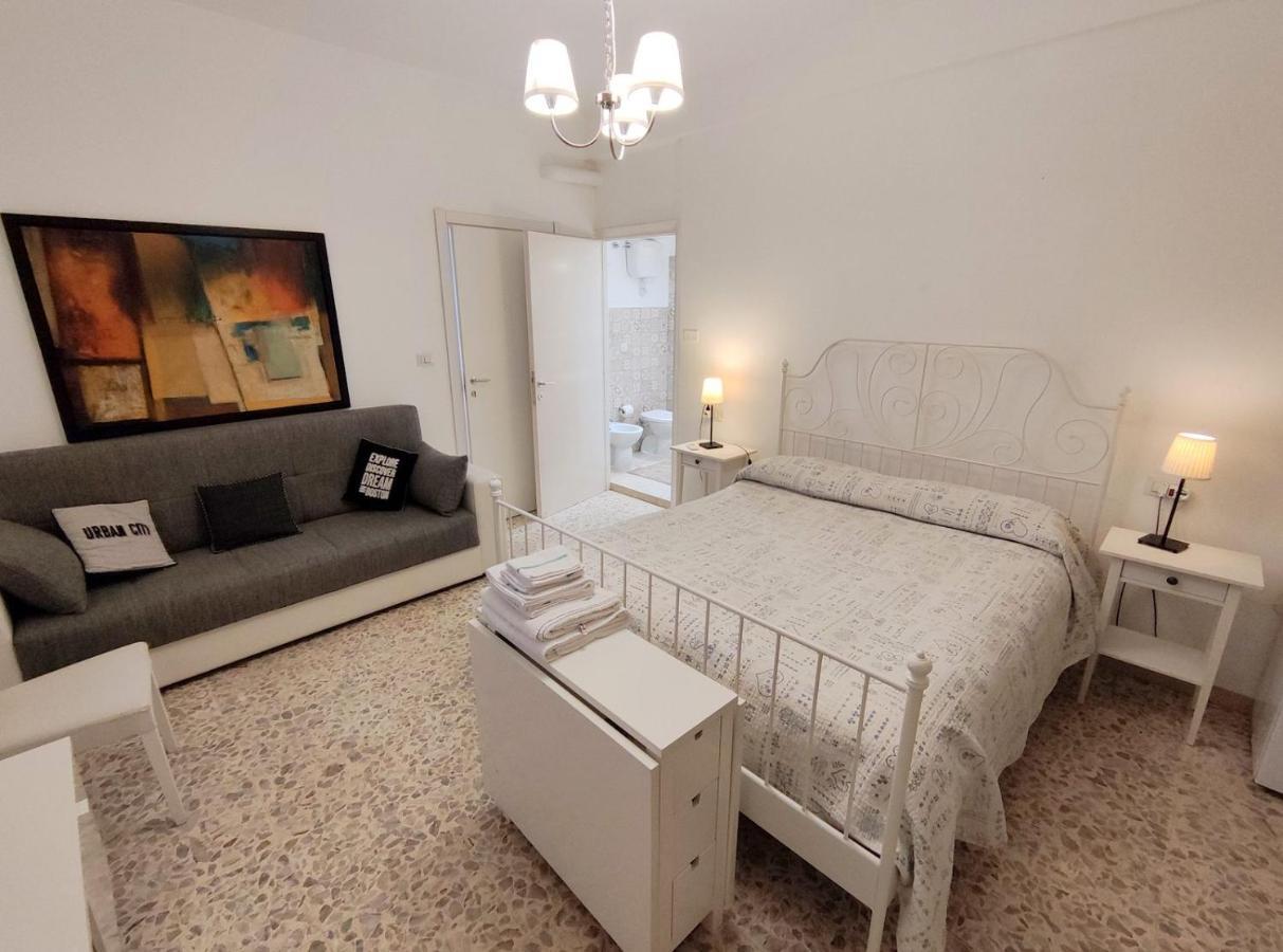 Sergio Tourist Rental Close Tiburtina Station Rome Bagian luar foto