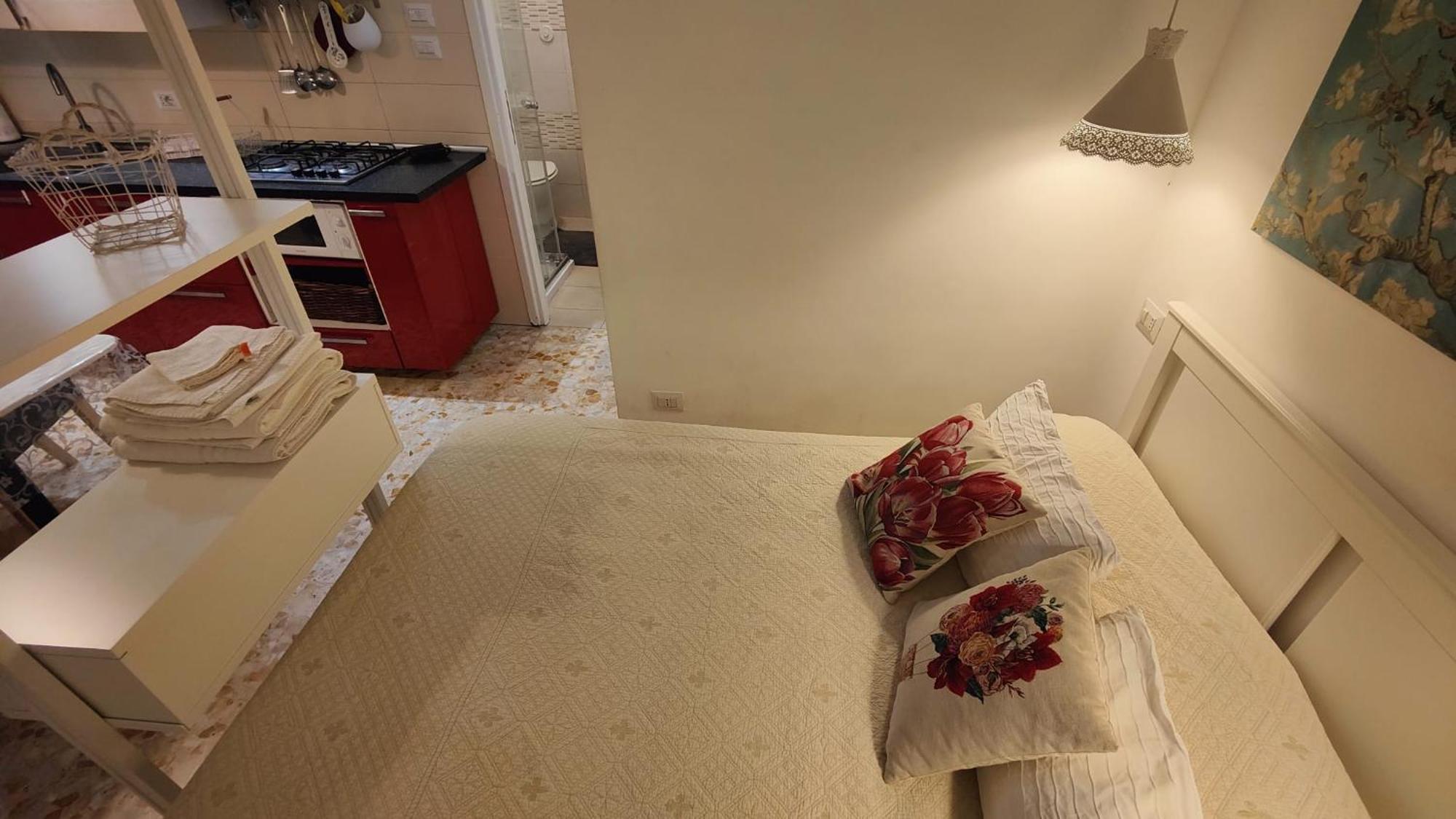 Sergio Tourist Rental Close Tiburtina Station Rome Bagian luar foto