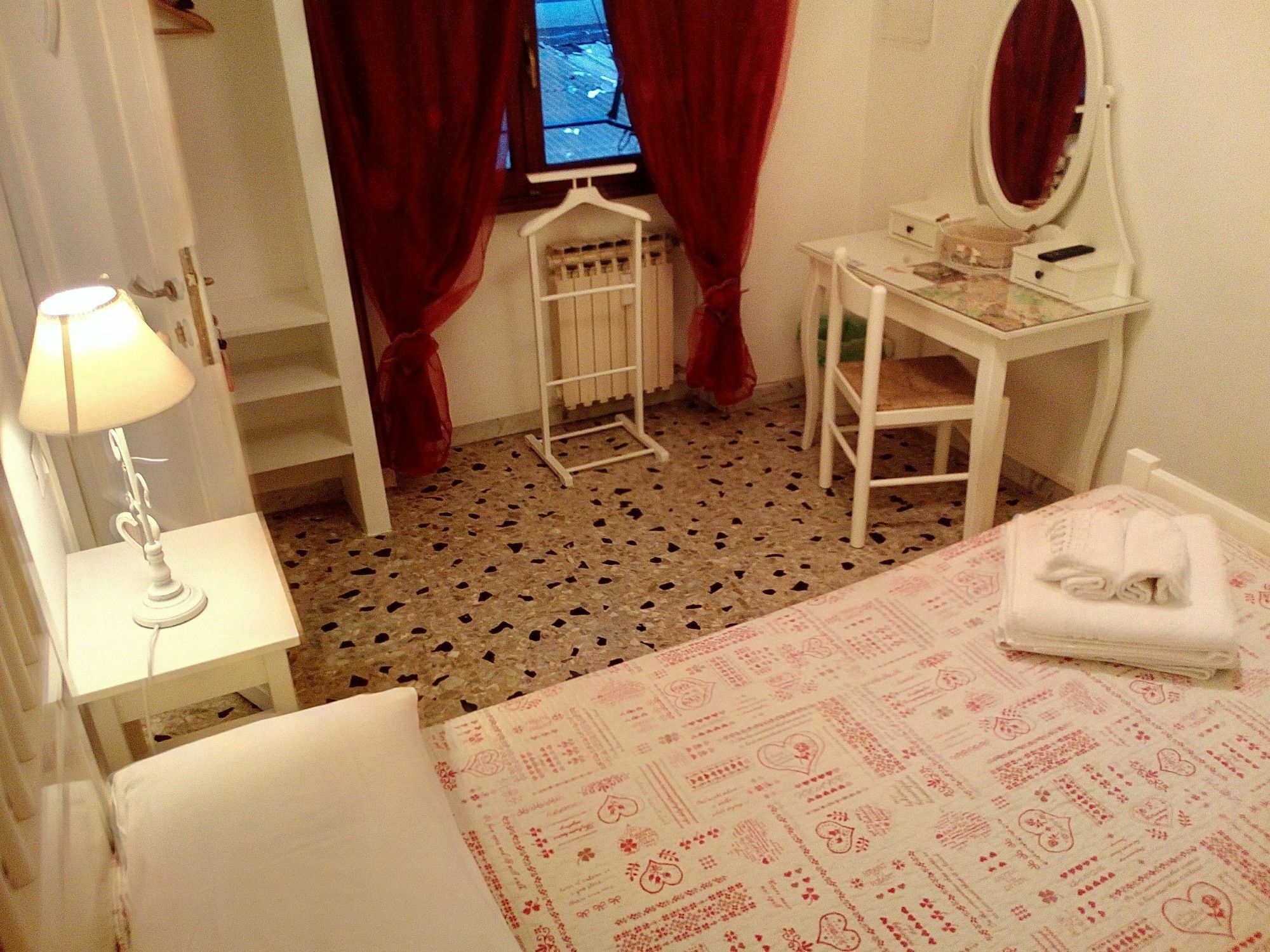 Sergio Tourist Rental Close Tiburtina Station Rome Bagian luar foto